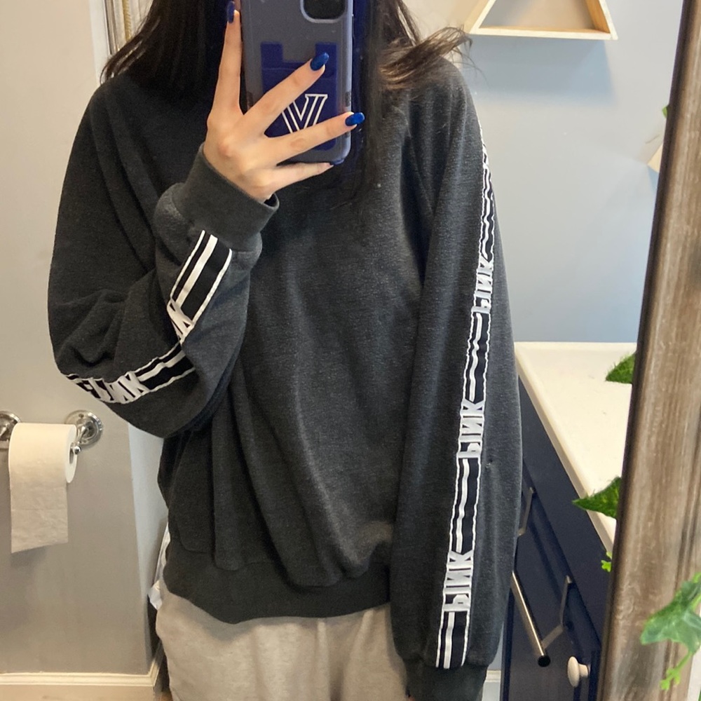pink sweatshirt